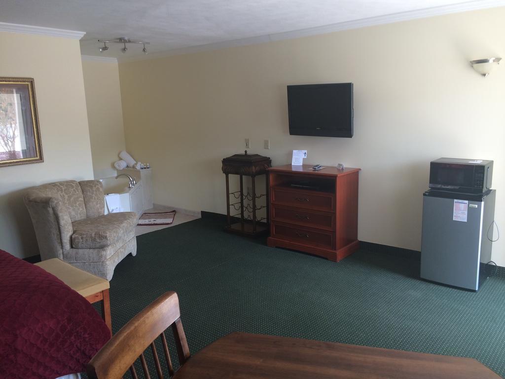 Hurricane Inn Waynesboro Екстериор снимка