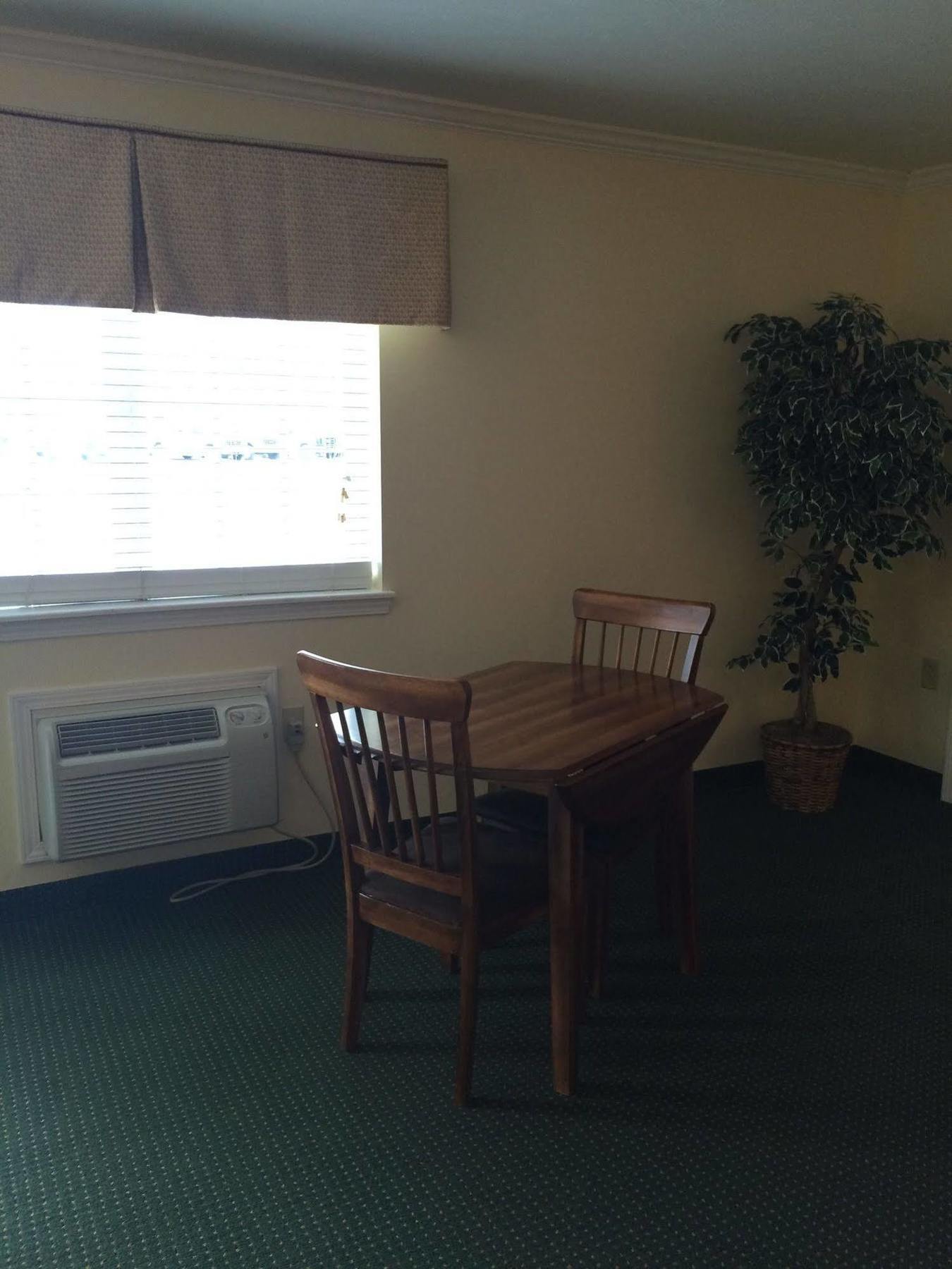 Hurricane Inn Waynesboro Екстериор снимка
