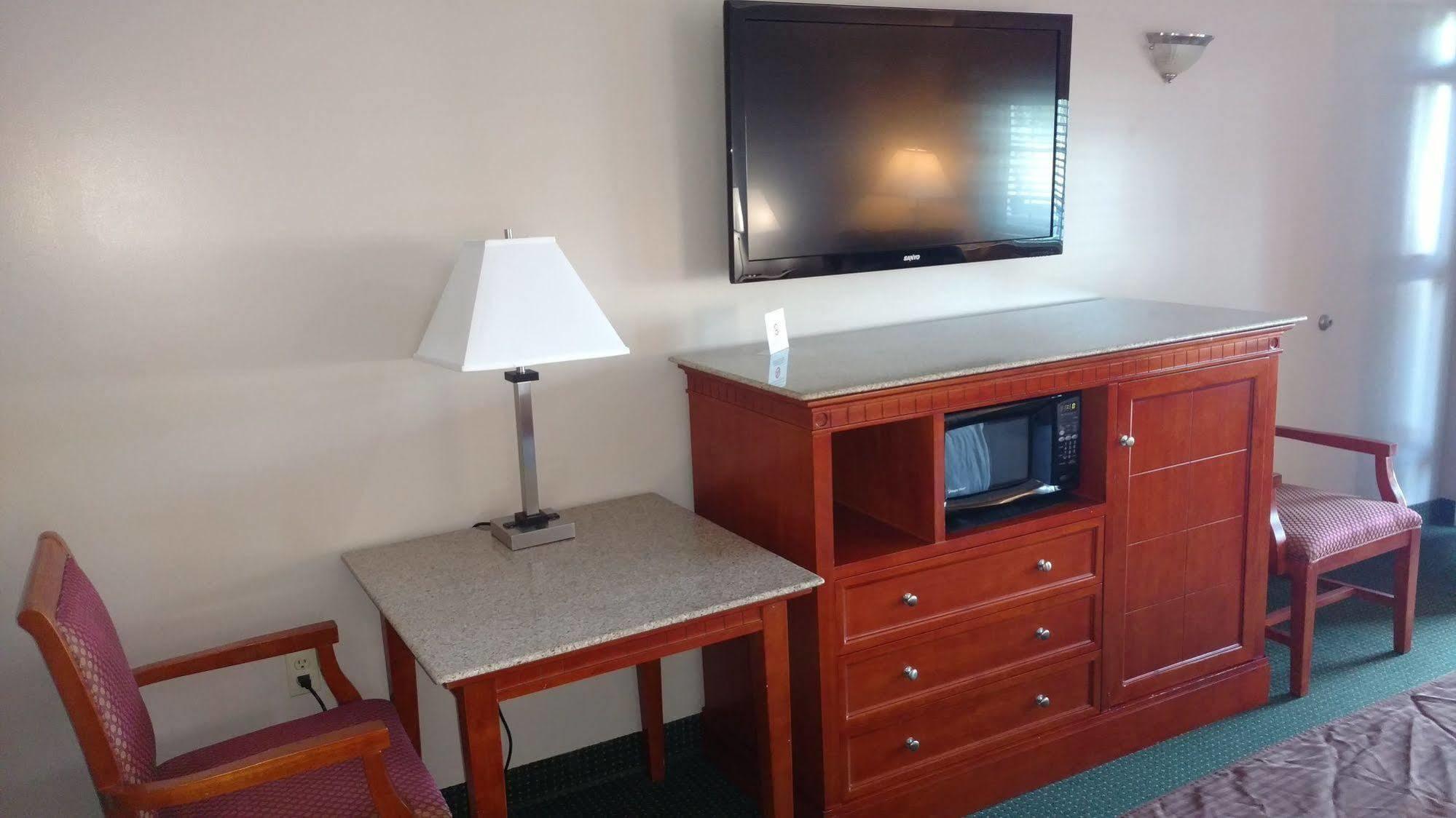 Hurricane Inn Waynesboro Екстериор снимка