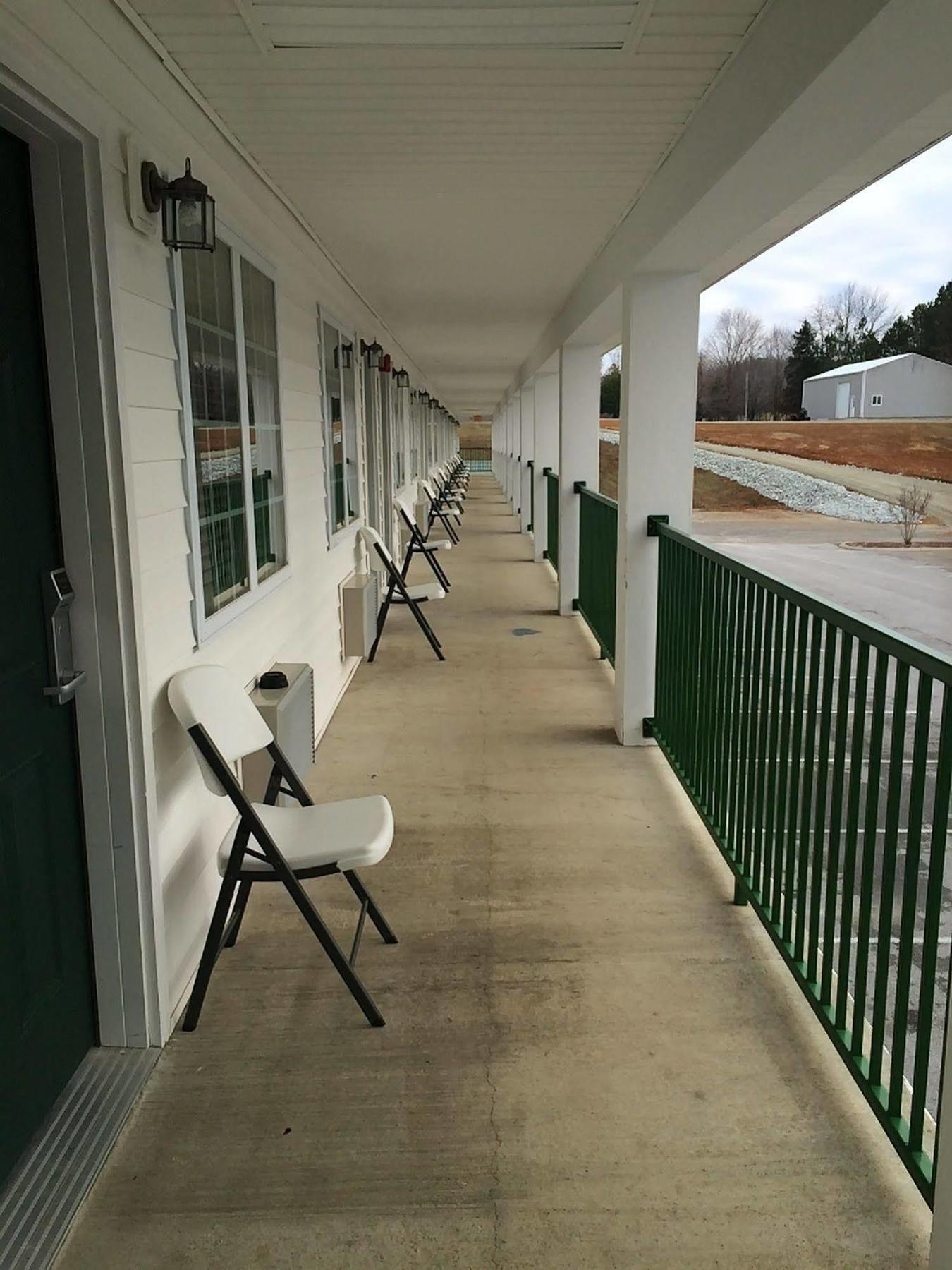 Hurricane Inn Waynesboro Екстериор снимка