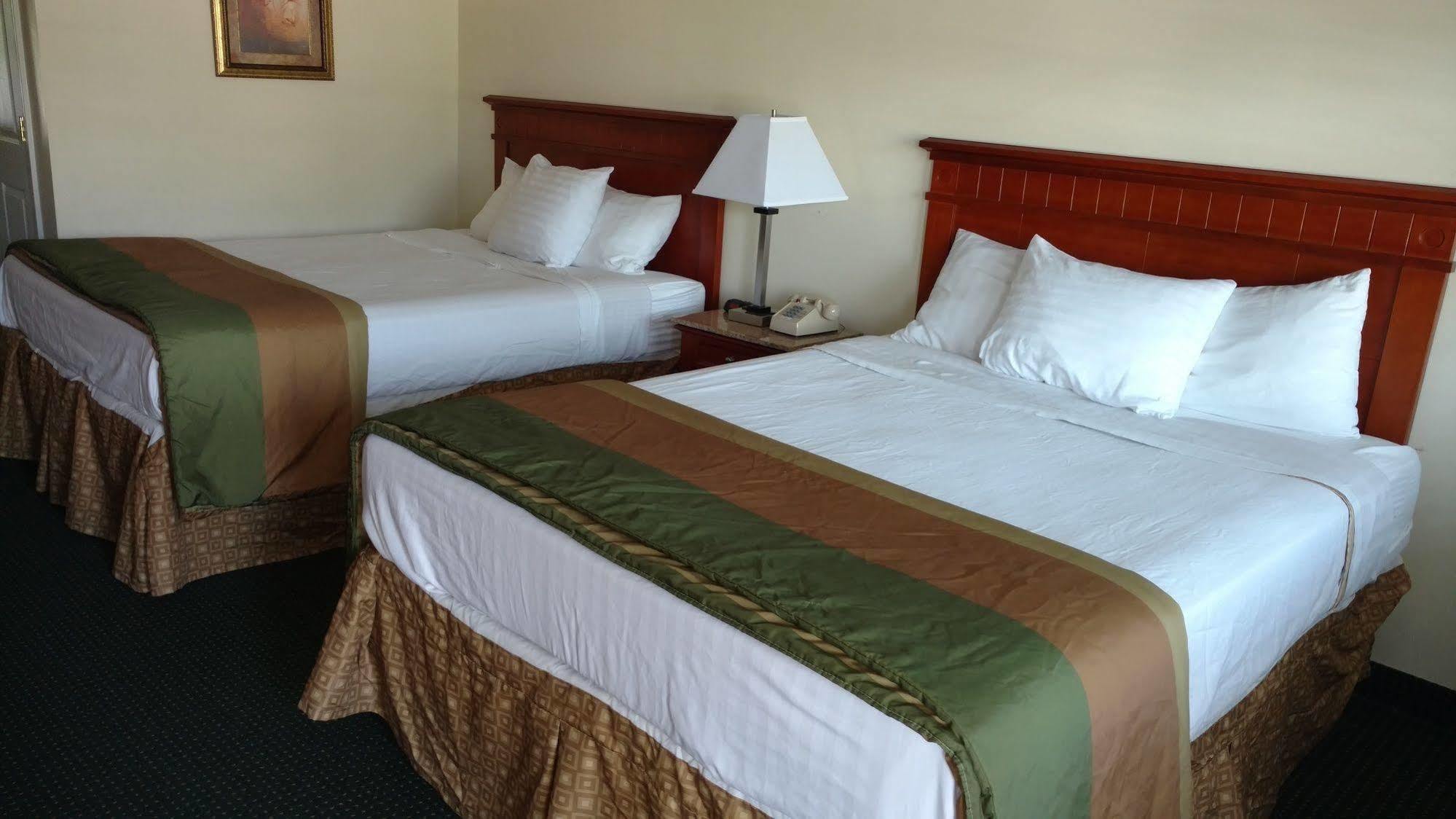 Hurricane Inn Waynesboro Екстериор снимка
